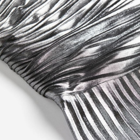 BNWT H&M Metallic-Coated Draped One-Shoulder Pleated Jersey Dress Silver Sz S, L - Picture 9 of 9